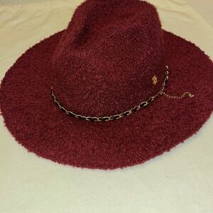 ANNE KLEIN Wide Brim Textured Hat w/ Chain Attachment